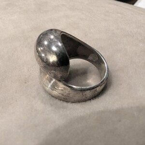 Vintage Silver modernist spiralling amphora Dome Ring Size 6